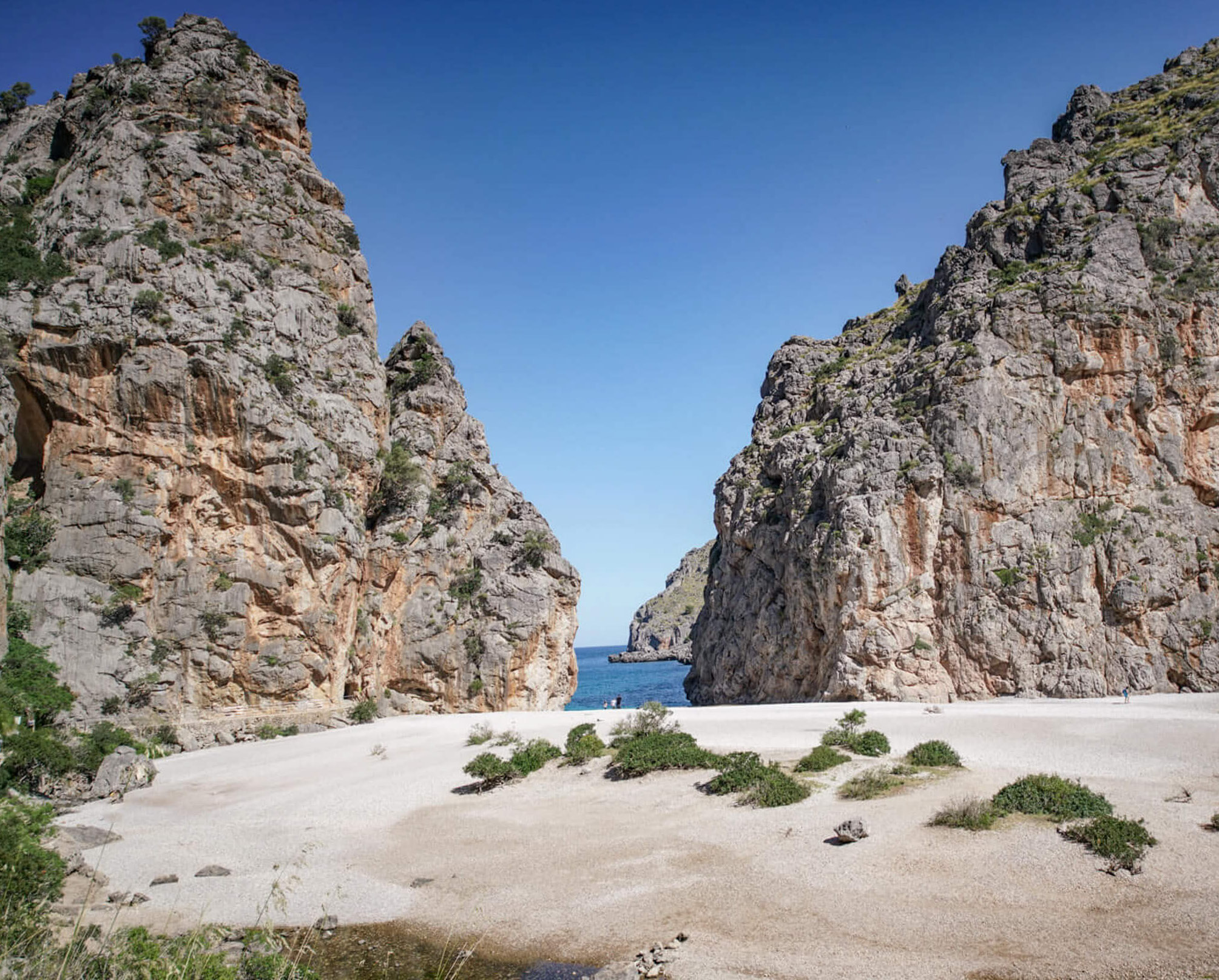 Ausflugsziel Sa Calobra mit dem Torrent de Pareis auf Mallorca