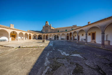 innenhof monti sion