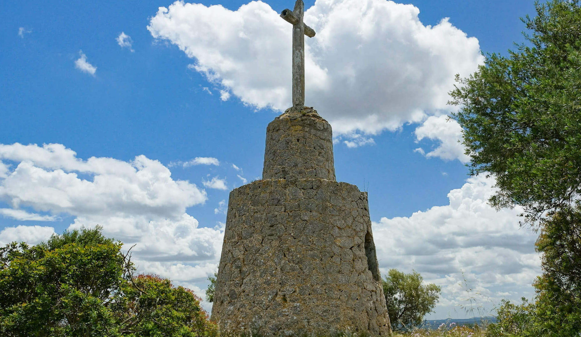 kreuz puig de la minyo-inca mallorca kreuz puig de la minyo-inca mallorca